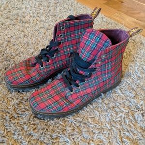 Dr. Martens high top sneakers, Wmz size 8